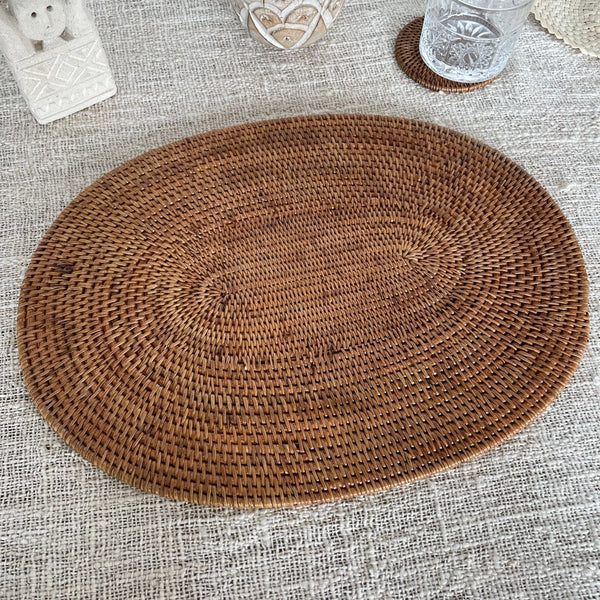 OVAL SHAPE RATTAN PLACEMAT HAND CARAFTED INDONESIA
