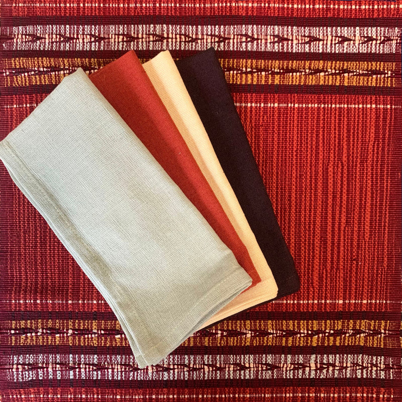 HANDWOVEN TABLE RUNNER IN BRICK ARROW 14"X 70" GUATEMALA